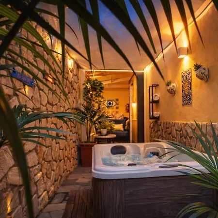 Con Jacuzzi In Piazzetta * Capri