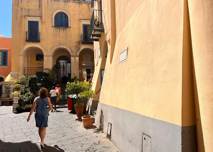 Con Jacuzzi In Piazzetta Ferienhaus
